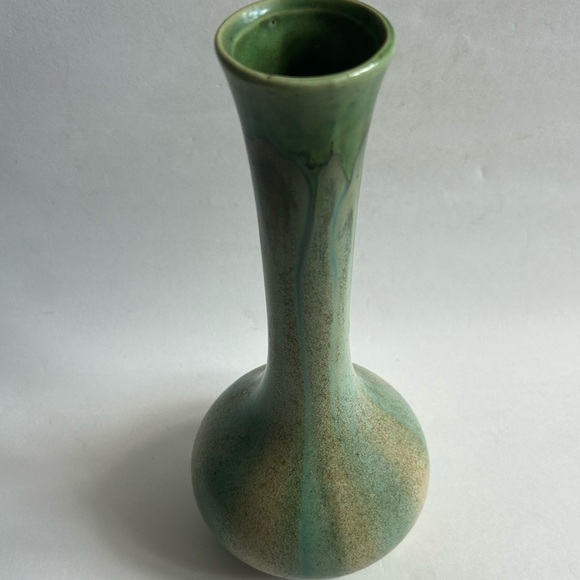 Vintage MCM Green Pottery Vase - Picture 2 of 4